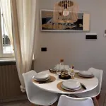 Διαμέρισμα Bon Bon Del Viale-con Posto Auto Privato